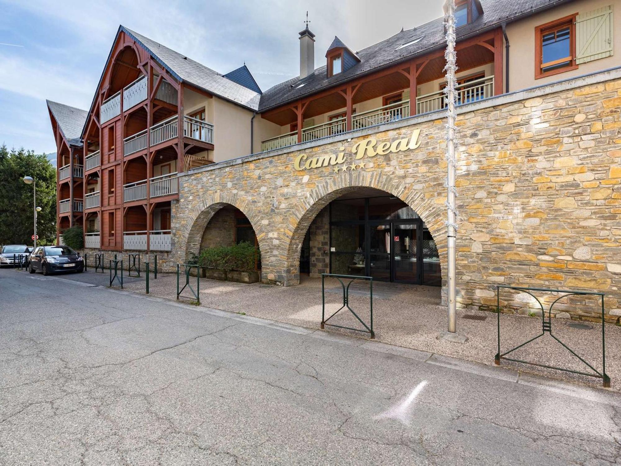 Appartement De 70 M² Au Centre-Ville Avec Piscine, Hammam, Sauna Et Balcon Bien Expose - Fr-1-296-392 Saint-Lary-Soulan Luaran gambar